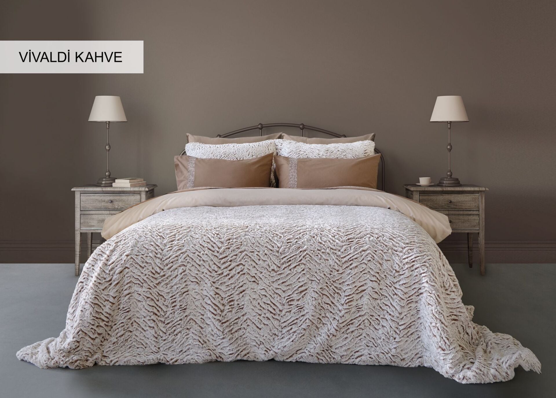 Wild Home Çift Kişilik Kürklü Yatak Örtüsü Takımı - Vivaldi Kahve