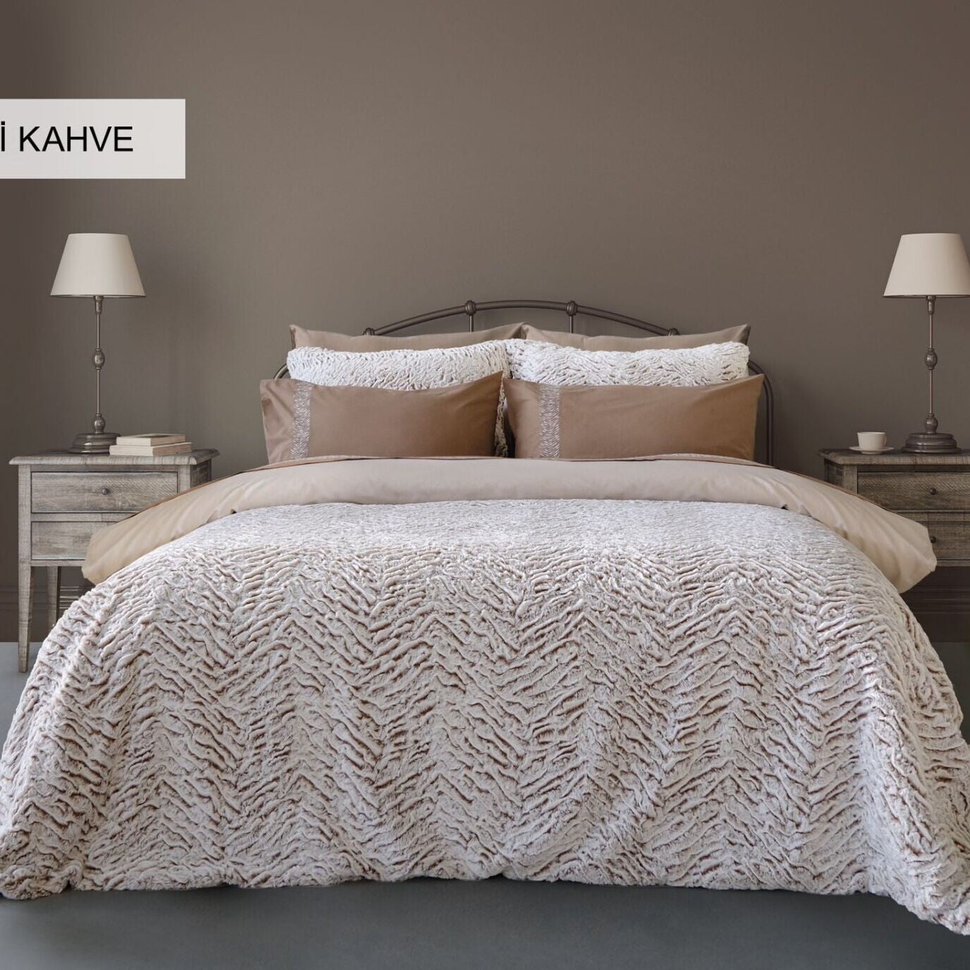 Wild Home Çift Kişilik Kürklü Yatak Örtüsü Takımı Vivaldi Kahve