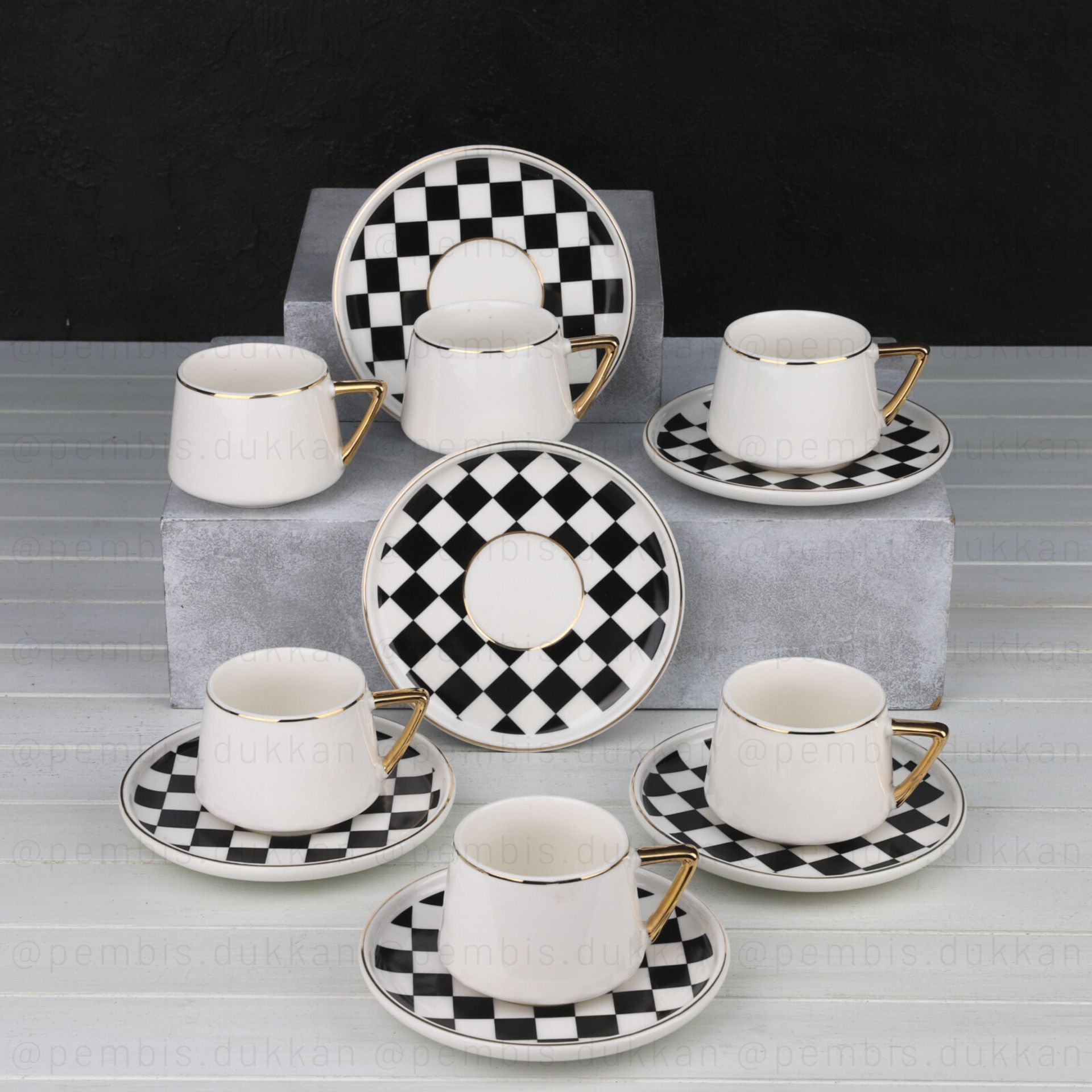 6 KİŞİLİK SİYAH DAMALI FİNCAN TAKIMI