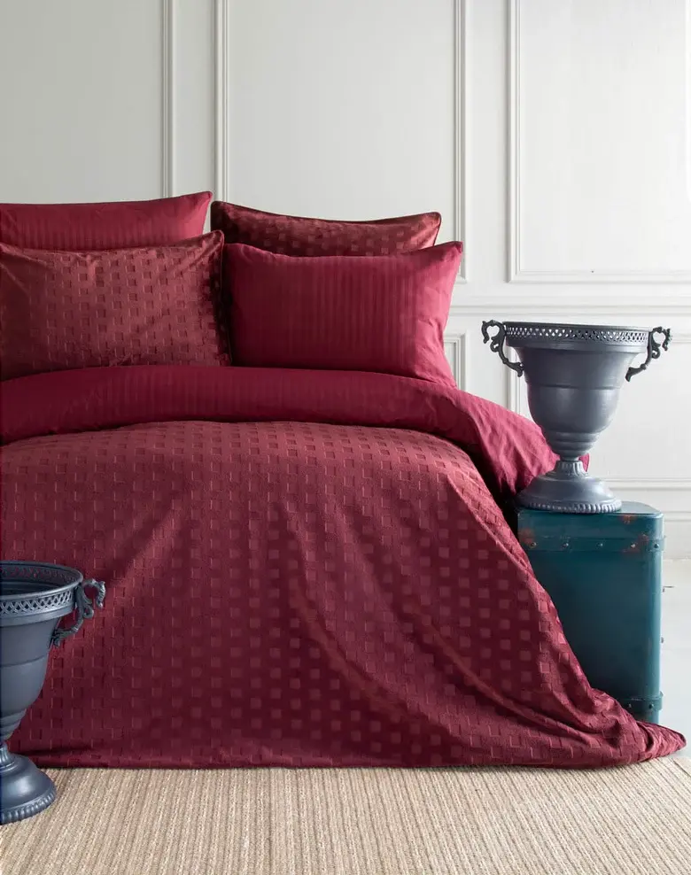 UNİQUE TOUCH ÇİFT KİŞİLİK NEVRESİM TAKIMI - TİMES ROUGE