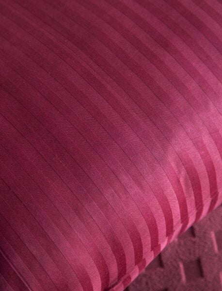 UNİQUE TOUCH ÇİFT KİŞİLİK NEVRESİM TAKIMI - TİMES ROUGE