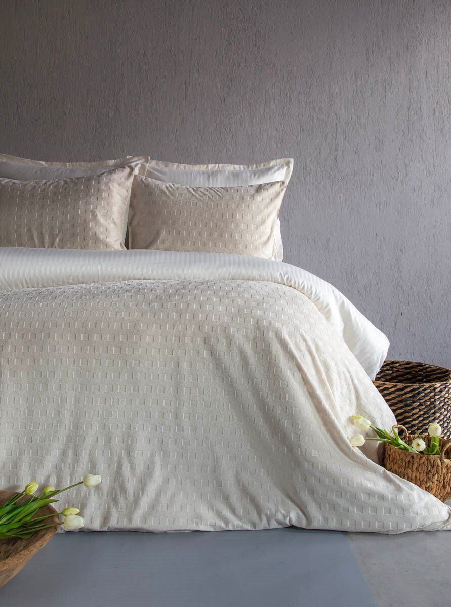 UNİQUE TOUCH ÇİFT KİŞİLİK NEVRESİM TAKIMI - TİMES EKRU