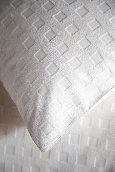 UNİQUE TOUCH ÇİFT KİŞİLİK NEVRESİM TAKIMI - TİMES EKRU