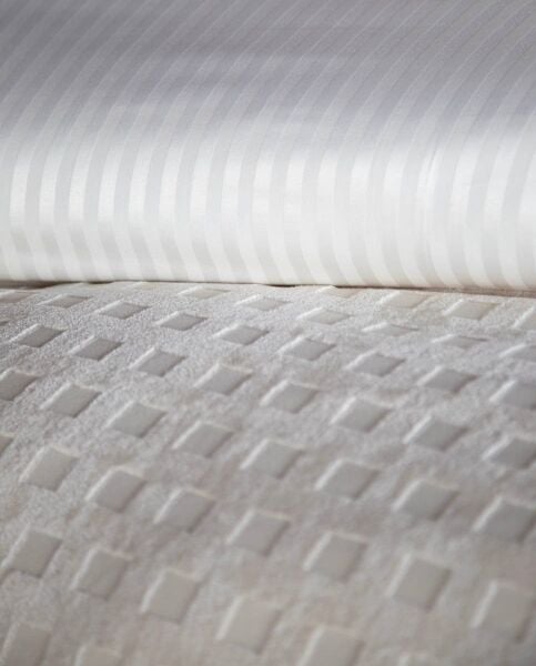 UNİQUE TOUCH ÇİFT KİŞİLİK NEVRESİM TAKIMI - TİMES EKRU