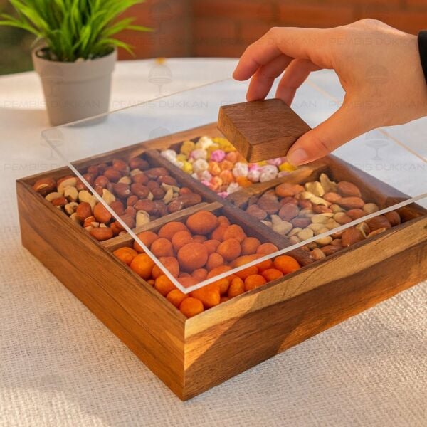 AKASYA 4 BÖLMELİ KARE, PLEKSİ KAPAKLI ÇEREZLİK  (THN767647)