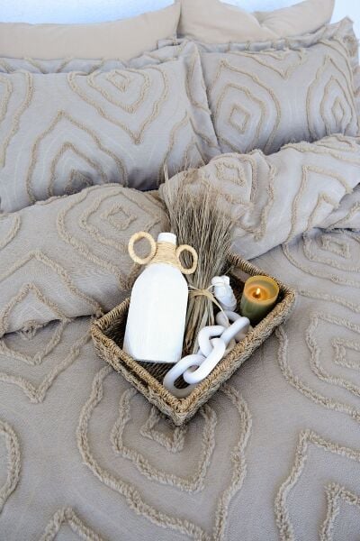 ESEDRA TEK KİŞİLİK YATAK ÖRTÜSÜ -BEJ