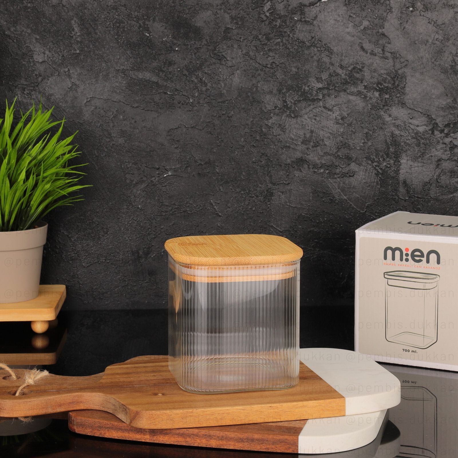 1 ADET MN BAMBU KAPAKLI 700ML KARE CAM KAVANOZ (BOR-005)