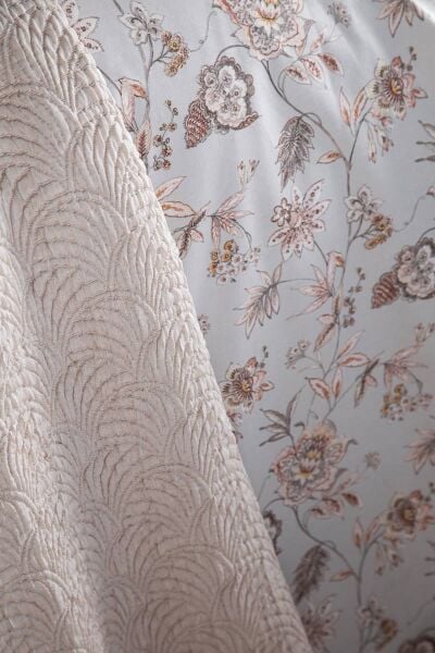 ALBERTA BLUSH ÇİFT KİŞİLİK NEVRESİMLİ YATAK ÖRTÜLÜ BATTANİYELİ SET