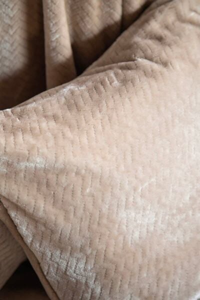 TAMMY BEJ ÇİFT KİŞİLİK YATAK ÖRTÜLÜ NEVRESİMLİ SET