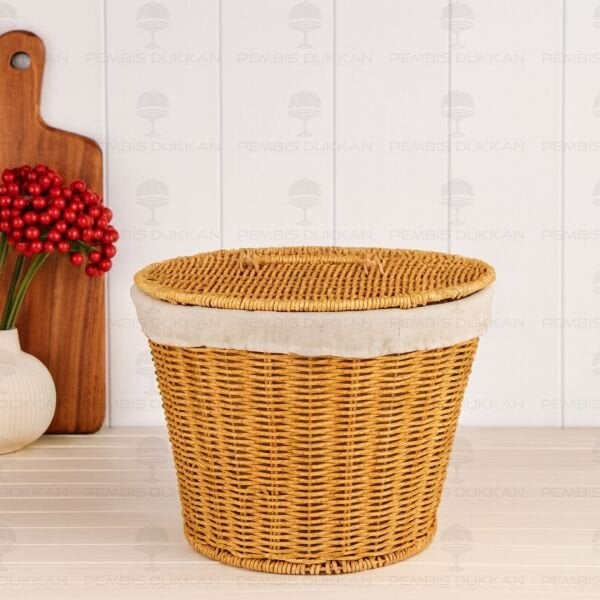 YUVARLAK KAPAKLI RATTAN BEZLİ SEPET (9T02)