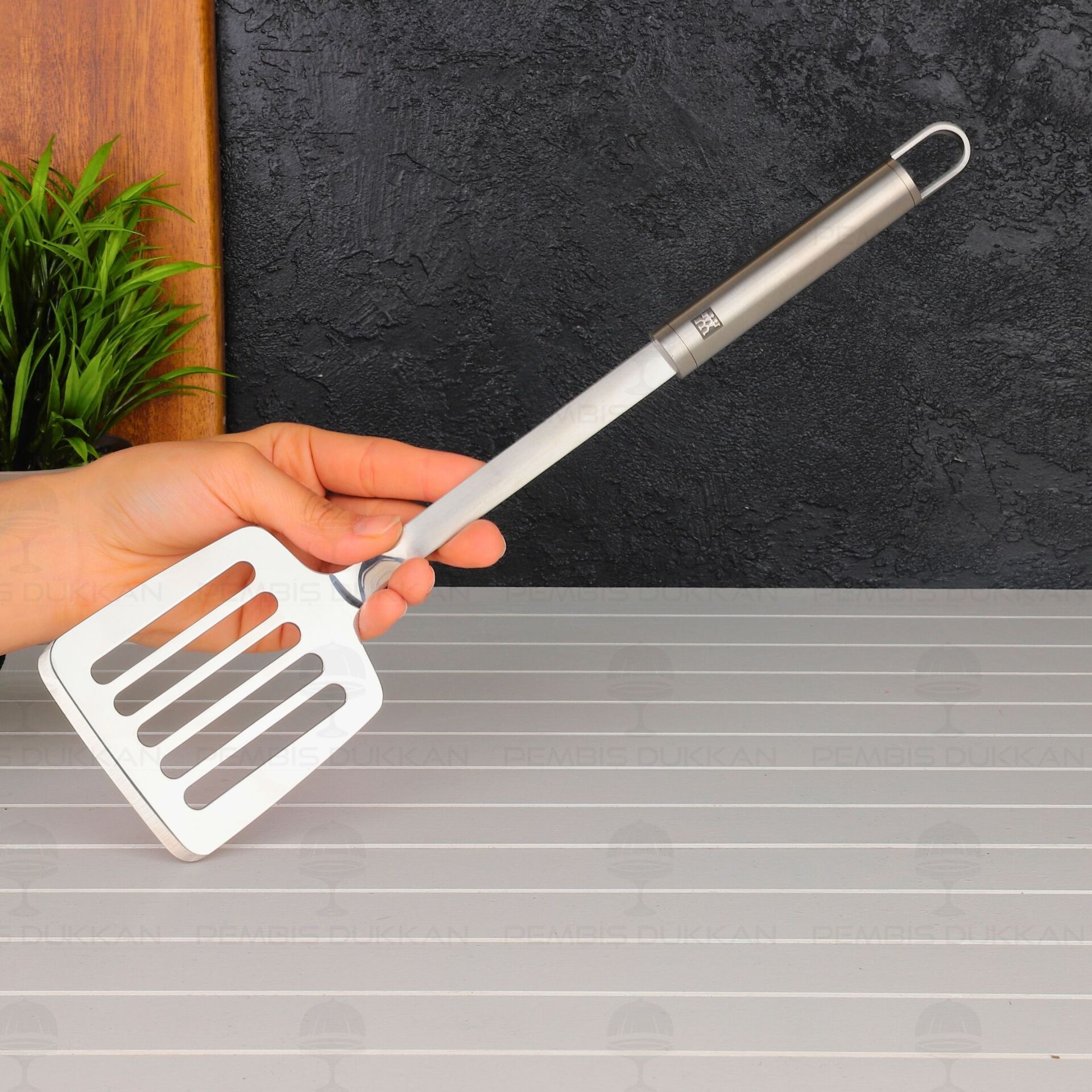 ZWILLING Pro Kızartma Spatulası | 18/10 Paslanmaz Çelik | 35 cm 37160002