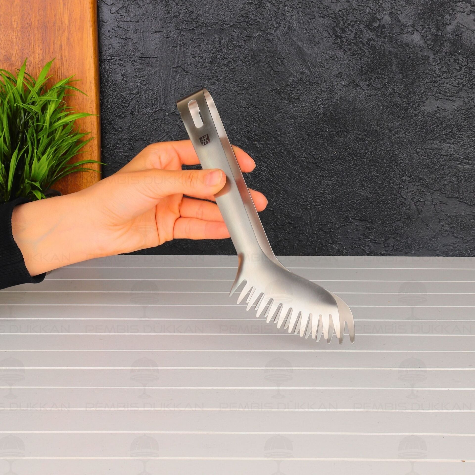 ZWILLING Pro Makarna Maşası | 18/10 Paslanmaz Çelik | 24 cm 1002525