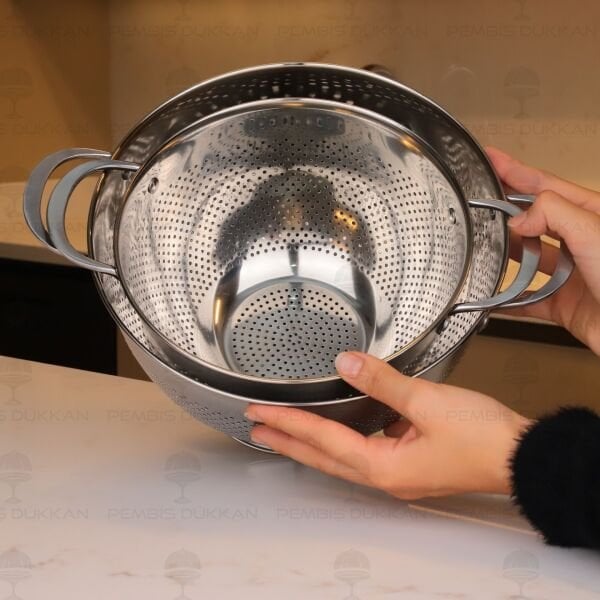 GASTRO 22CM AYAKLI 18/10 PASLANMAZ ÇELİK SÜZGEÇ