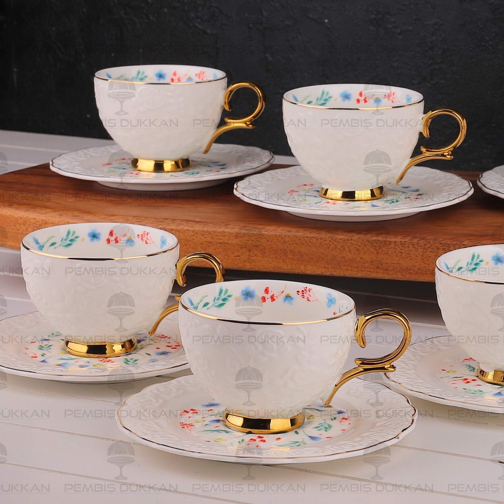 ÇİÇEKLİ KABARTMA DOKULU 6 KİŞİLİK FİNCAN TAKIMI (MN 0369)