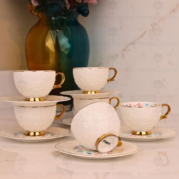 ÇİÇEKLİ KABARTMA DOKULU 6 KİŞİLİK FİNCAN TAKIMI (MN 0369)