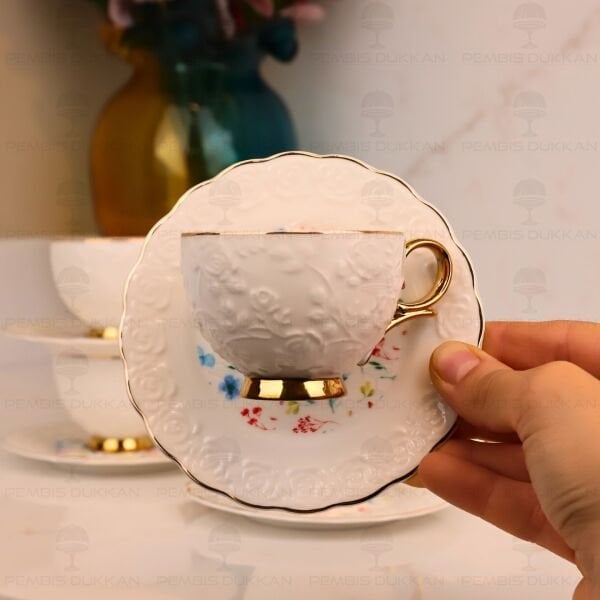 ÇİÇEKLİ KABARTMA DOKULU 6 KİŞİLİK FİNCAN TAKIMI (MN 0369)