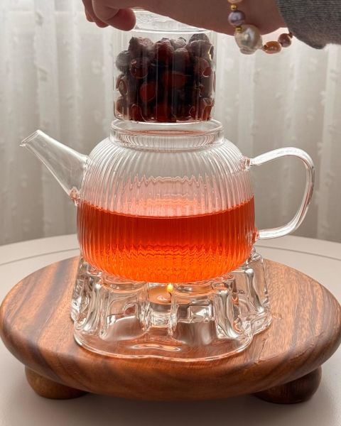 THN 600ML CAM SÜZGEÇLİ DEMLİK (76298)