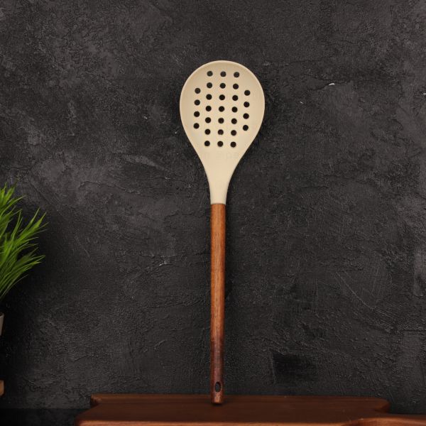 1 ADET AKASYA SAPLI SİLİKON KEVGİR (1200)