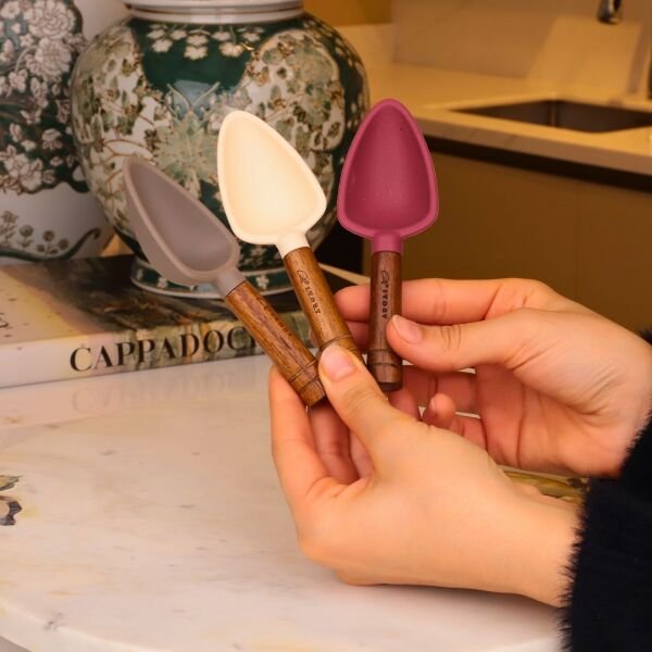 1 ADET AHŞAP SAPLI SİLİKON MİNİ KÜREK (SL219) (RENK SEÇİNİZ)