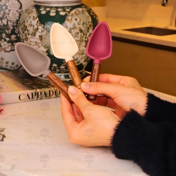 1 ADET AHŞAP SAPLI SİLİKON MİNİ KÜREK (SL219) (RENK SEÇİNİZ)