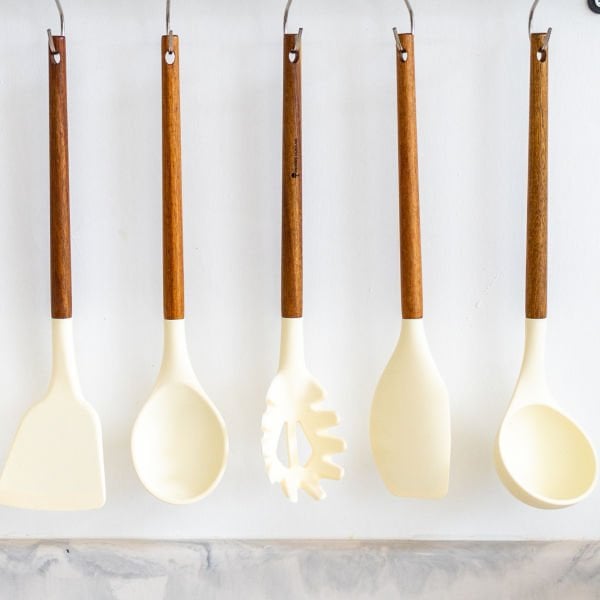 5Lİ AKASYA SAPLI KREM SİLİKON SET NO2