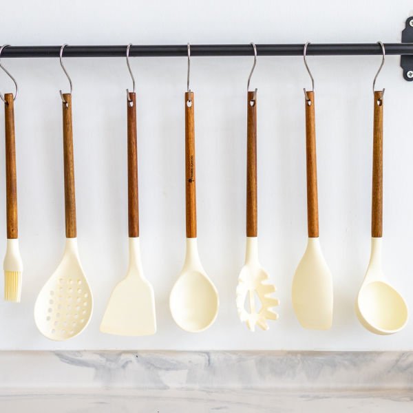 7 PARÇA AKASYA SAPLI  KREM SİLİKON SET