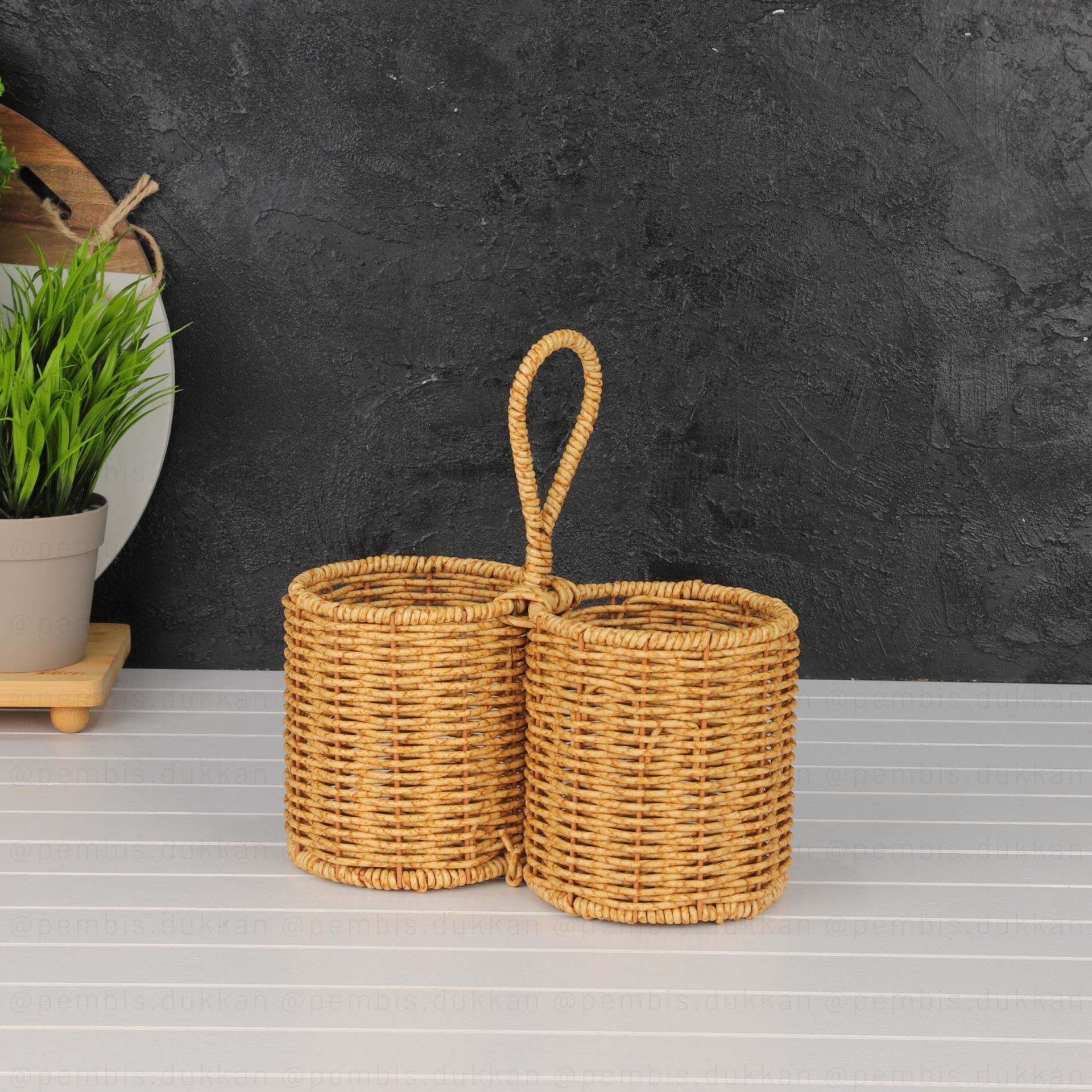 1 ADET RATTAN 2 BÖLMELİ TUTACAKLI KAŞIKLIK