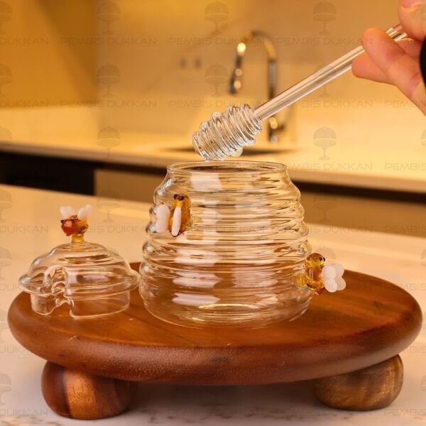 CAM ARI FİGÜRLÜ BAL KAVANOZU & BAL KAŞIĞI (1J42)