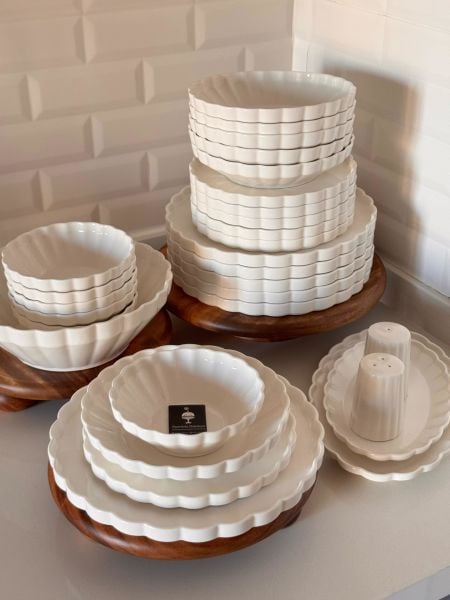 29 PARÇA SADE İSTİRİDYE MODEL PORSELEN YEMEK TAKIMI