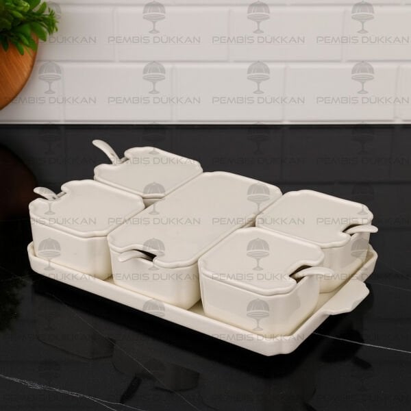 5Lİ BEYAZ PORSELEN TEPSİLİ, KAŞIKLI KAHVALTILIK