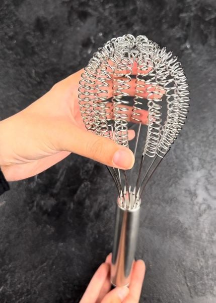 1 ADET KIVRIMLI YENİ BALON ÇIRPICI