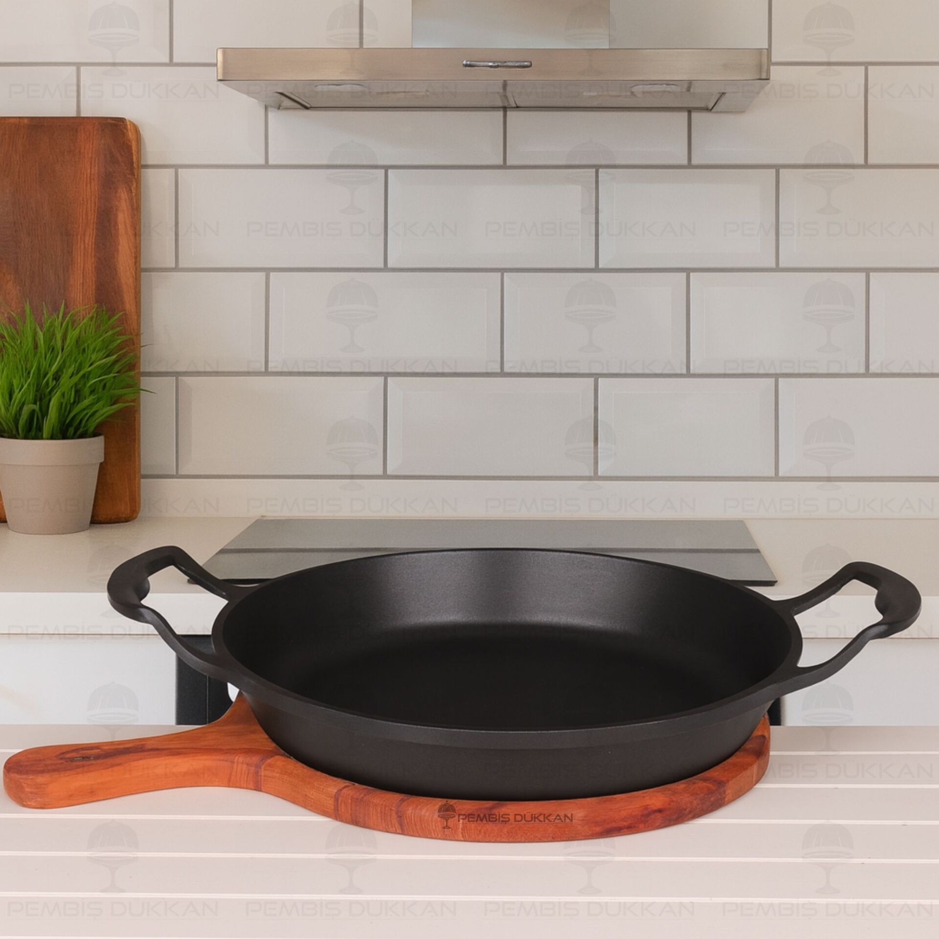 BRİONİ DİAMOND 24 CM AHŞAP ALTLIKLI SAHAN