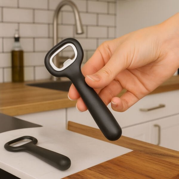 KÜÇÜK SİYAH SAPLI ŞİŞE AÇACAĞI (TH76682)