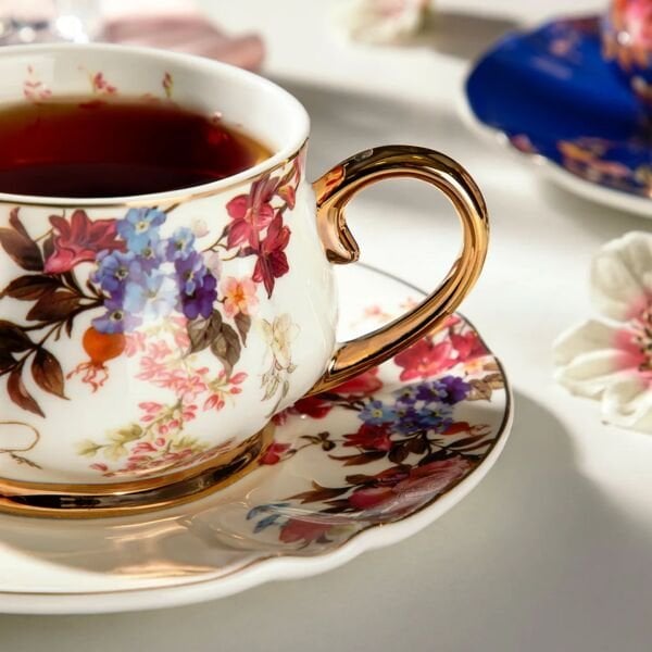 ROSSELLA 6 KİŞİLİK 12 PARÇA PORSELEN ÇAY FİNCAN TAKIMI