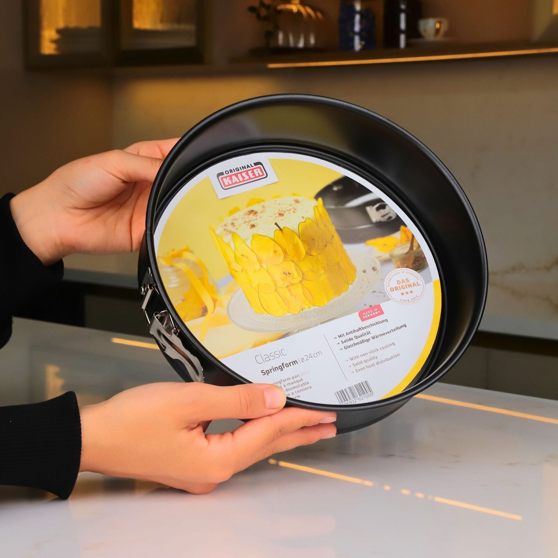 KAİSER KELEPÇELİ KEK KALIBI 26CM