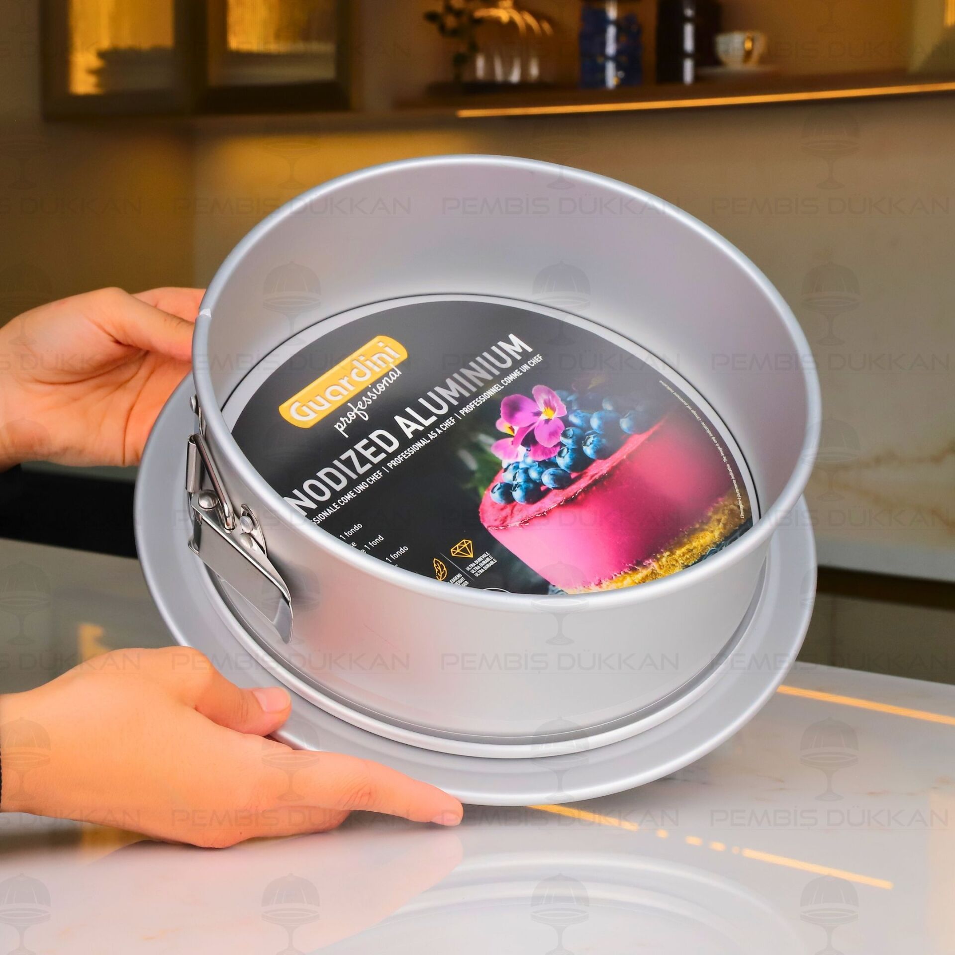 GUARDİNİ PRO KELEPÇELİ KEK KALIBI 23CM