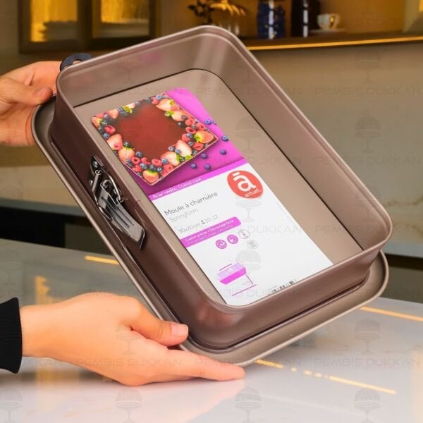 KAİSER KELEPÇELİ DİKDÖRTGEN KEK KALIBI 30X20CM