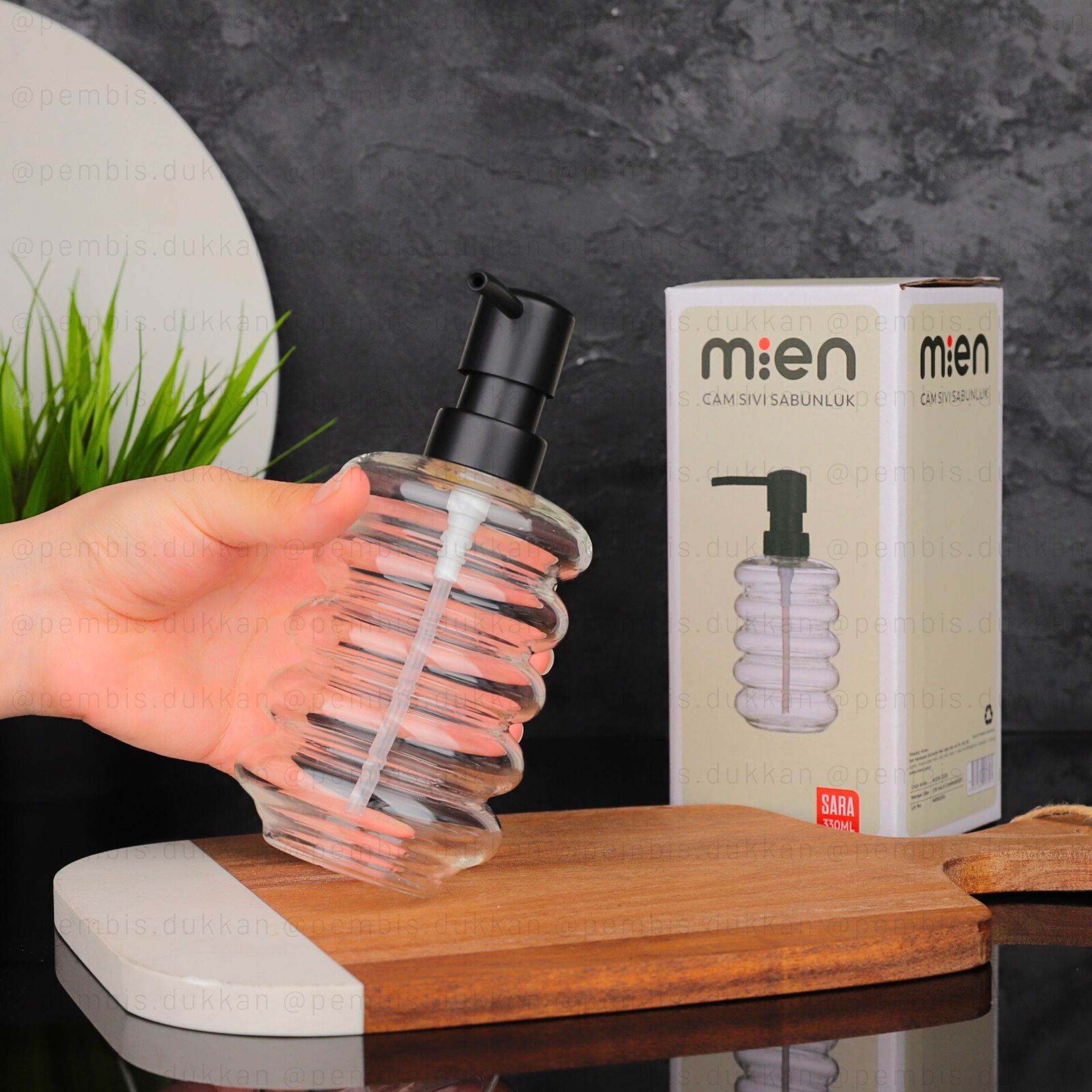1 ADET ŞERİTLİ 330ML SİYAH KAPAKLI SIVI SABUNLUK (1330)