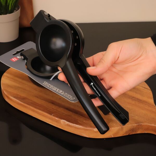 MAT SİYAH METAL LİMON SIKACAĞI (TH75741)