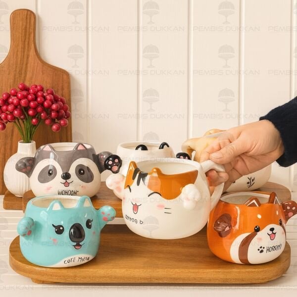 1 ADET KUCAKLAYAN HAYVAN FİGÜRLÜ SERAMİK KUPA (MODEL SEÇİN)